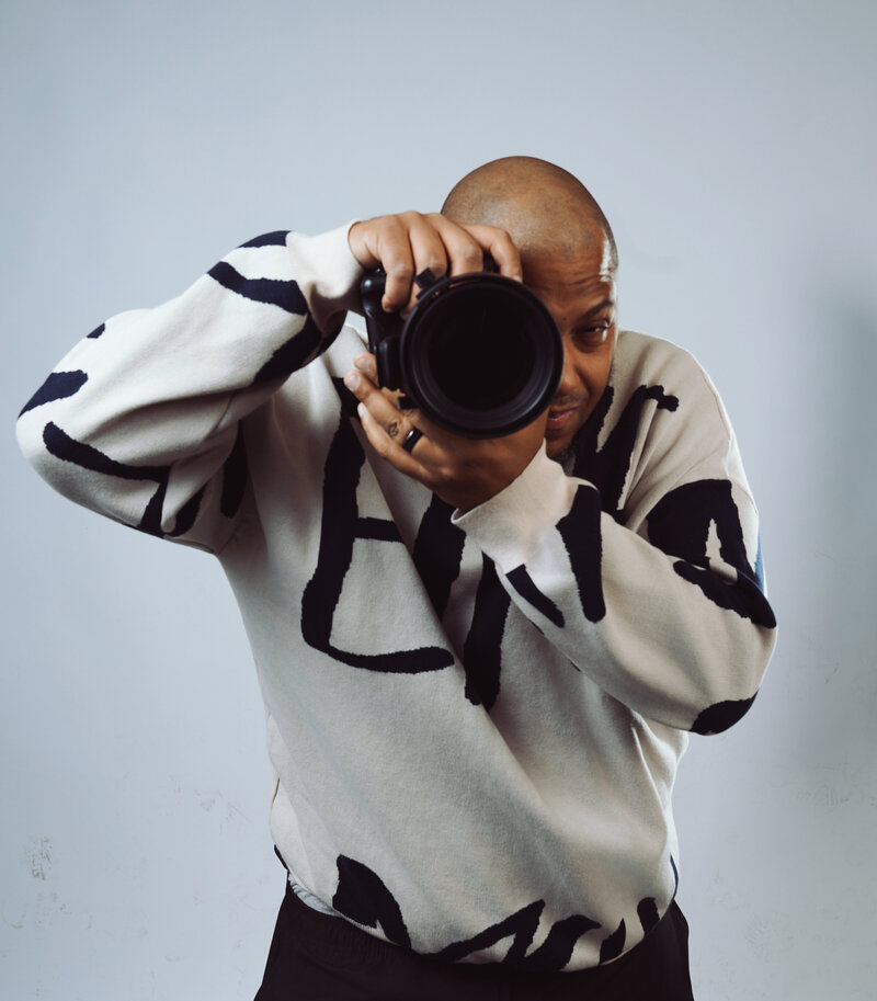 Looking for Corporate Headshots Near Me? Here’s What to Know